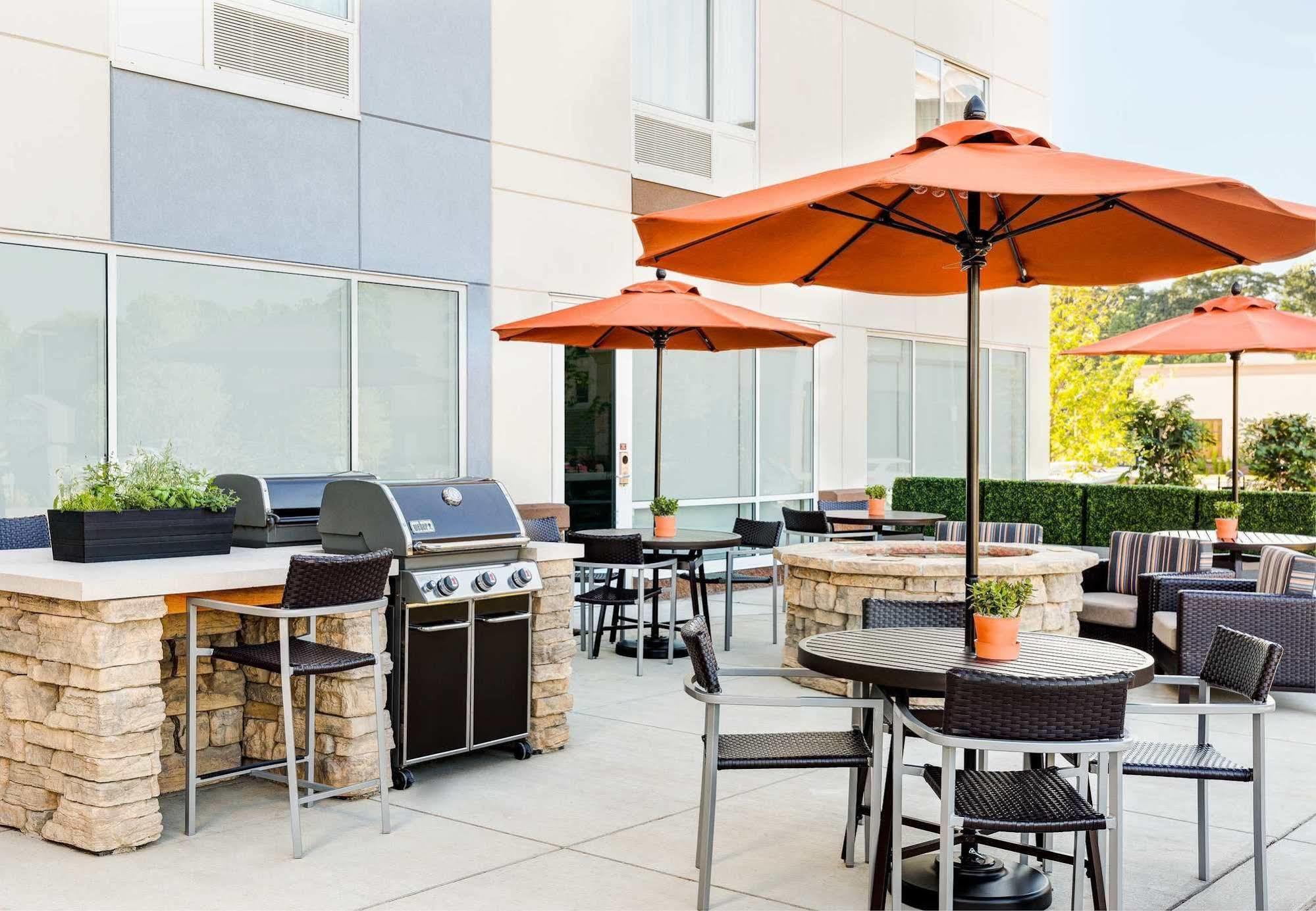 Towneplace Suites By Marriott San Mateo Foster City Exterior photo